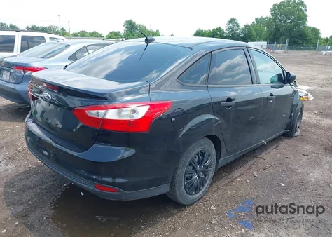2013 Ford Focus S z USA, uszkodzony, nr VIN 1FADP3E29DL188388